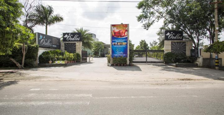 Oodles Hotel New Delhi Eksteriør billede