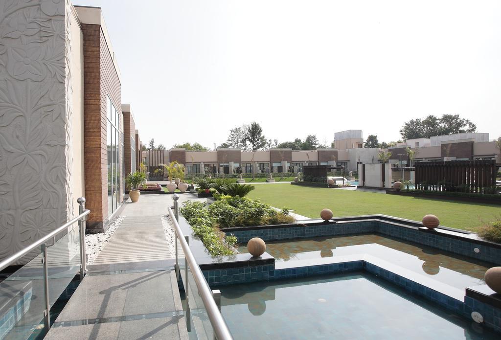 Oodles Hotel New Delhi Eksteriør billede