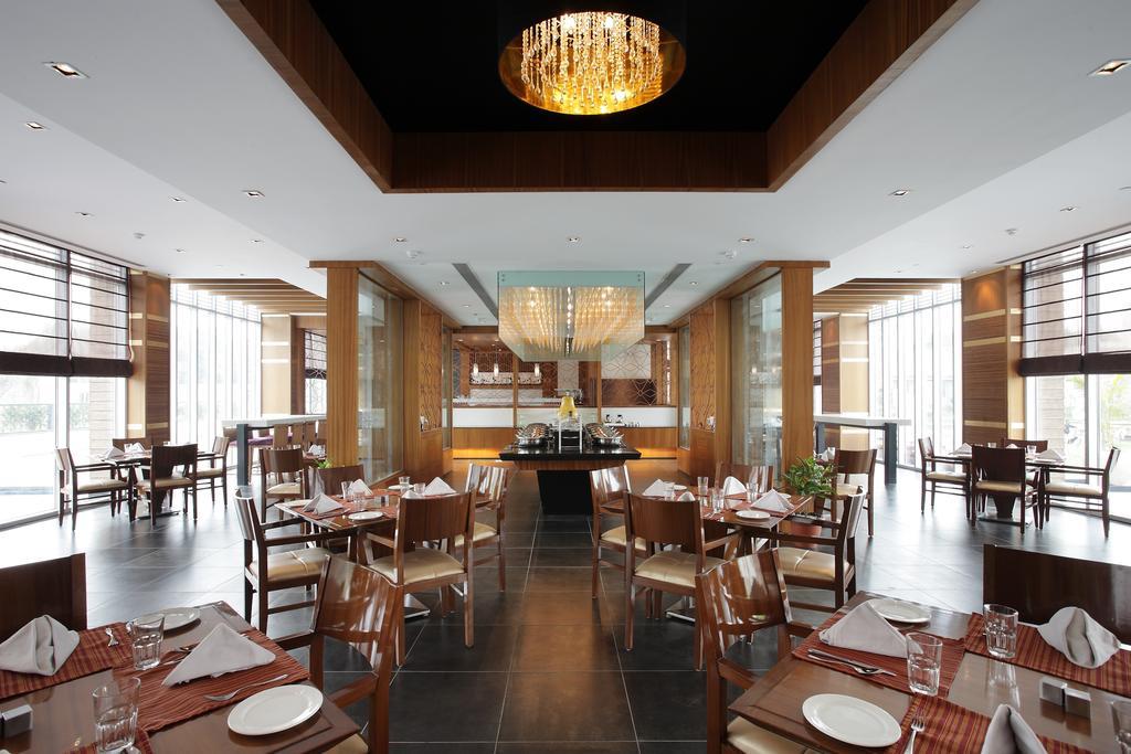 Oodles Hotel New Delhi Eksteriør billede
